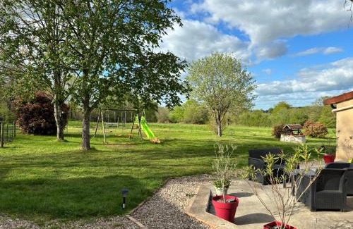 Saint-Bonnet-Troncais Maison | Maison avec jardin clos, à quelques pas de la forêt de Tronçais