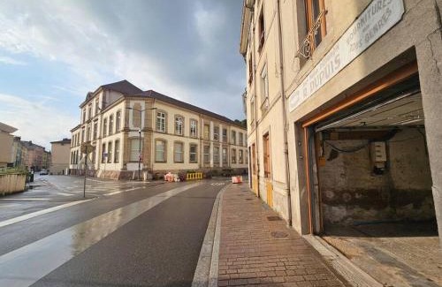 Epinal Appartement | Maison avec garage et terrasse quartier historique