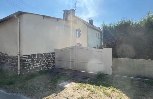 Roz-Landrieux Maison | Maison avec jardin clos