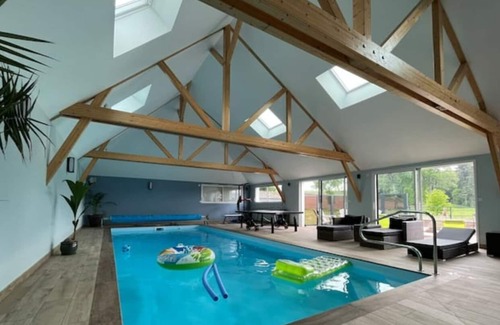 Lanouee Maison | Maison Avec Piscine Intérieure