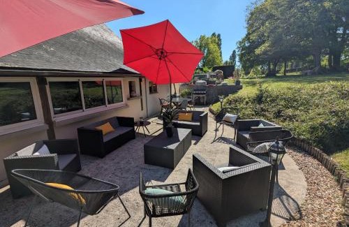 Rouvres-les-Bois Maison | Maison avec piscine privative et jacuzzi à Rouvres-les-Bois - FR-1-591-722