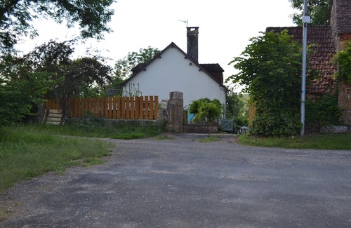 Granges-dAns Maison | Maison avec piscine dans un hameau pour 8 personnes, entre Lascaux et Hautefort