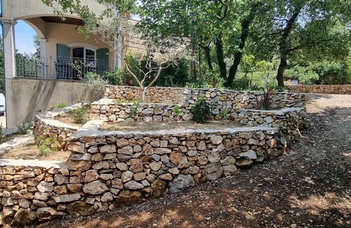 Euzet-les-Bains Maison | maison avec piscine au cœur de la garrigue