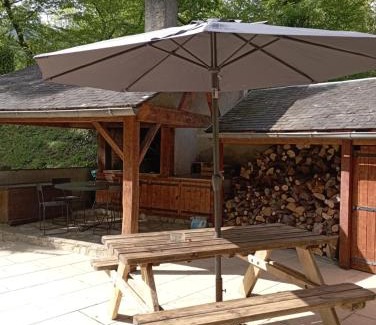 Illartein Chalet De Ski | Maison avec piscine au milieu des bois