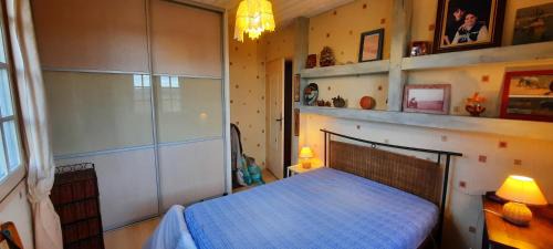 Cours-de-Pile Maison | Maison avec piscine et jardin d'arbres fruitiers