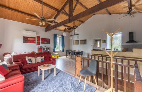 Le Pouget Maison | Maison avec piscine location de vacances ferme pédagogique du dolmen