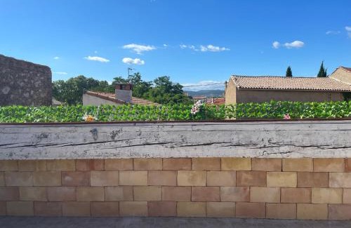 Adissan Maison | Maison avec superbe terrasse tropézienne