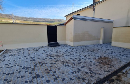 Vinay Maison | Maison avec terrasse et jardin privée.