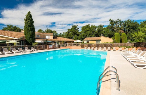 Gaujac Hôtel | Maison avec terrasse | Saisonnier piscine!