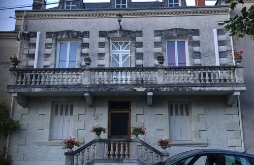 Doussay Maison | Maison bourgeoise,vintage,piano à dispo,proche Futuroscope,Châteaux de la Loire