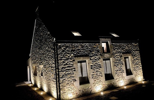 Grand-Champ Maison | Maison bretonne rénovée à 20 min des plages, parking privé