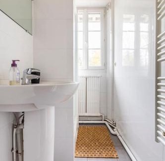 Melun Maison | Maison Briand - Petite chambre chez l'habitant - Melun Centre - Wifi, Netflix, Smart TV, Lit à mousse mémoire de forme