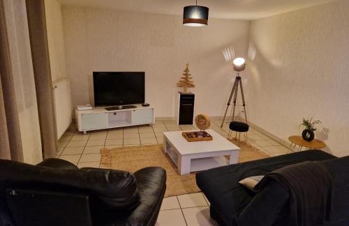 Luneville Maison | Maison calme avec 3 chambres, proche centre-ville Lunéville & gare, accès facile à Nancy - FR-1-584-106