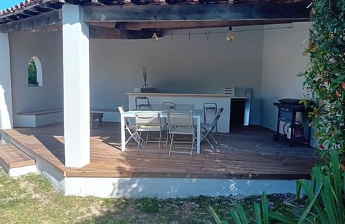 Fons Maison | Maison calme dans le sud de la France climatisée avec piscine près de Nîmes