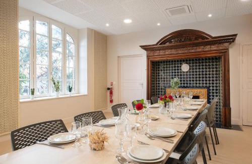 Carmaux Maison | -Maison Calmels-PMR-7 Chambres et 7 SDB - proche Albi