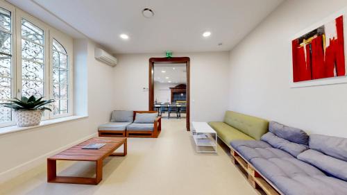 Carmaux Maison | -Maison Calmels-PMR-7 Chambres et 7 SDB - proche Albi