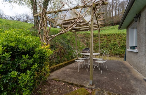 Lagarde Maison | Maison Camille - Gîte cosy à 10 min de Lourdes, terrasse, cheminée, parking privé