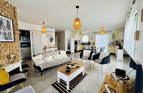 Theuville Maison | Maison Campagne Meublée Tourisme * * * 15 min from Chartres with Jacuzzi