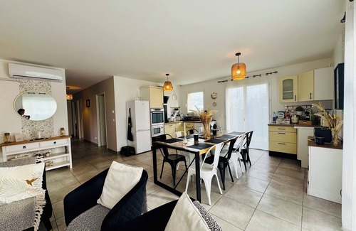 Theuville Maison | Maison Campagne Meublée Tourisme * * * 15 min from Chartres with Jacuzzi