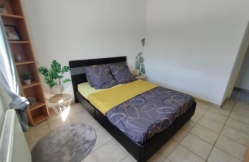 La Chapelle-Montmartin Appartement | Maison chaleureuse, 35 minutes du zoo