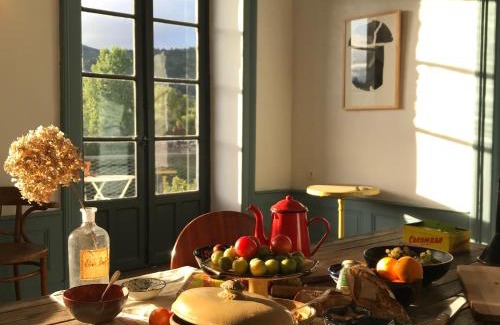 Lavoute-Chilhac Lit Et Petit-Déjeuner | Maison CHA-RI-VA-RI