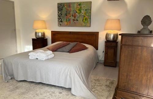 Beychac-et-Caillau Maison | Maison chaleureuse avec cheminée