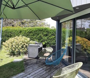 Primelin Maison | Maison Chaleureuse Bord de Mer