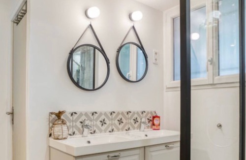 Sucy-en-Brie Maison | Maison chaleureuse avec jacuzzi à proximité de la forêt