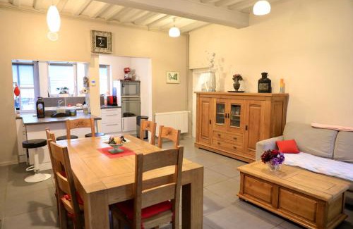 Arques-la-Bataille Maison | Maison charmante à Arques-la-Bataille avec terrasse et cheminée.
