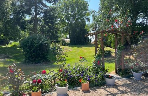 Gruge-l'Hopital Maison | Maison charmante à Ombrée d'Anjou avec jardin et terrasse