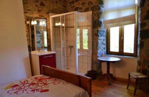 Gembrie Maison | Maison charmante à Gembrie + Piscine partagée & vue montagne