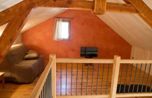 Gembrie Maison | Maison charmante à Gembrie + Piscine partagée & vue montagne