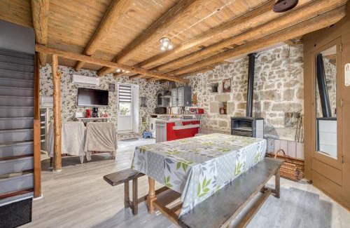 Valprivas Maison | Maison charmante à Valprivas avec jardin privé.