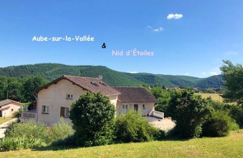 Saint-Gery Maison | Maison charmante avec vue sur la montagne à Saint-Géry + Piscine