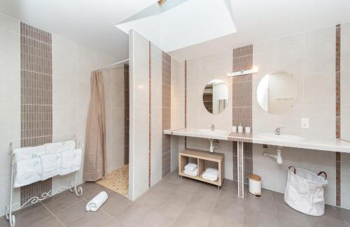 Saint-Ciers-du-Taillon Maison | Maison Chelona Peinte - nature & calme - Chelona'Loc
