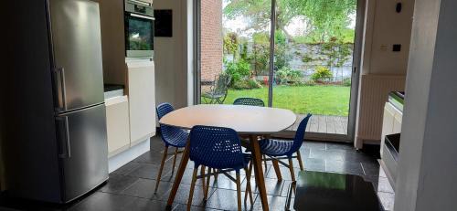 Vieux-Conde Maison | Maison confortable à Vieux-Condé avec jardin privé et parking