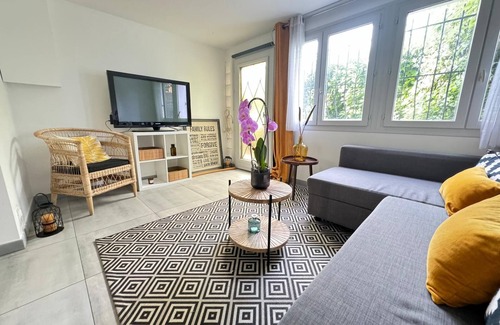 Chelles Appartement | Maison confortable avec jardin à 15 min de Paris et 20 min de Disney