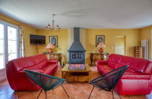 Faverolles Maison | Maison confortable avec piscine à Villentrois-Faverolles 250m²