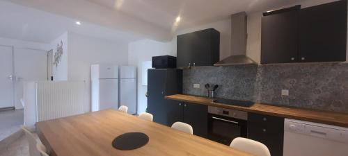 Saint-Sauvant Lit Et Petit-Déjeuner | Maison confortable 4 personnes - 2 chambres