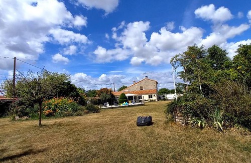 Saint-Georges-du-Bois Lit Et Petit-Déjeuner | Maison Coquelicot