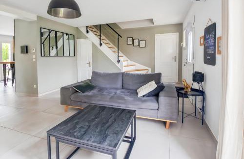 Le Plessis-Feu-Aussoux Maison | Maison Cosy Campagne, Terrasse & Spa