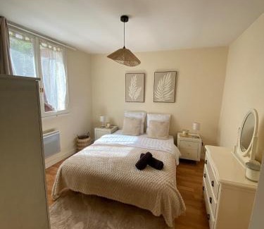 La Trimouille Maison | Maison cosy avec cour privée - Calme et nature, La Trimouille