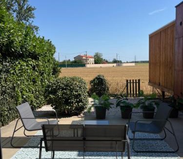 Muret Maison | Maison cosy clim jardin netflix