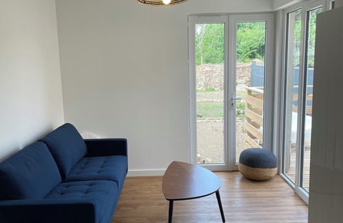La Roche-sur-Yon Maison | Maison Cozy Terrasse et Jardin - à 30min de la mer