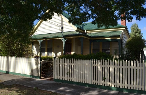 Nerrina Maison | Maison d'Aurum A Pet Friendly and Family Friendly Heritage house