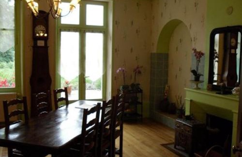 Montigny-les-Vaucouleurs Lit Et Petit-Déjeuner | Maison d'hôtes avec 4 chambres charmantes près de Jeanne d'Arc - FR-1-585-146