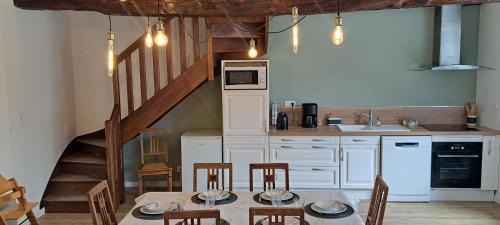 Saint-Pierre-de-Plesguen Maison | Maison de campagne au cœur d'un village