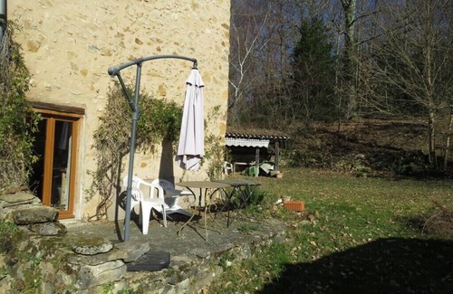 Sainte-Croix-de-Volvestre Maison | maison de caractère en lisière de foret avec piscine