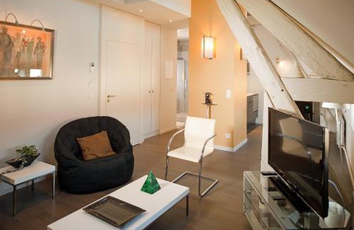 Saint Nicolas - Charles III - Ville vieille - Trois Maisons - Leopold Lit Et Petit-Déjeuner | Maison d'Hôte de Myon