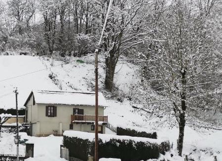 Vic-sur-Cere Maison | maison d'hôte, gîte, la maisonnette